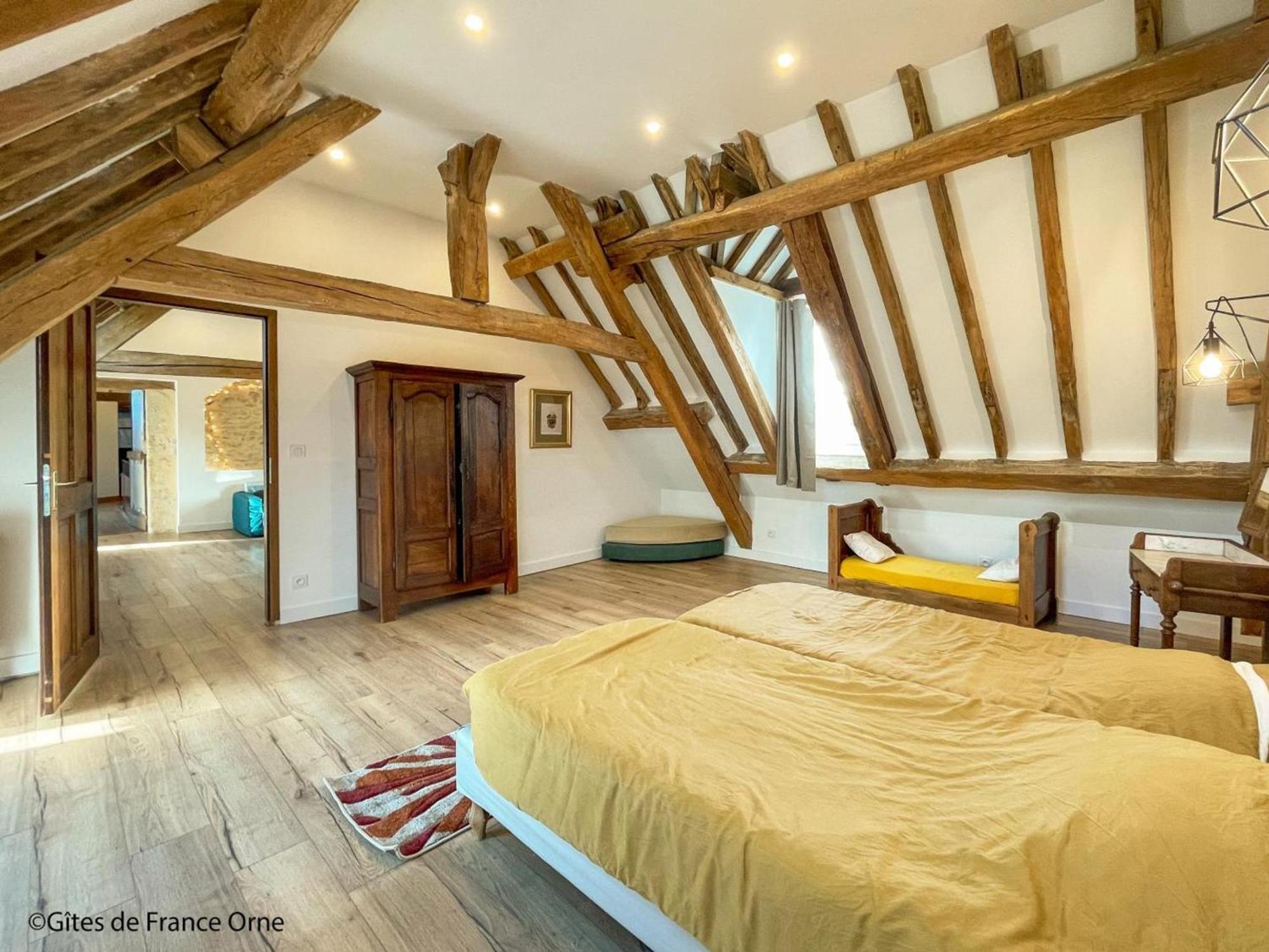 Maison De Charme Avec Piscine Interieure, Grand Jardin, Et Paysages Magnifiques En Pleine Campagne - Fr-1-497-164 Rémalard Buitenkant foto